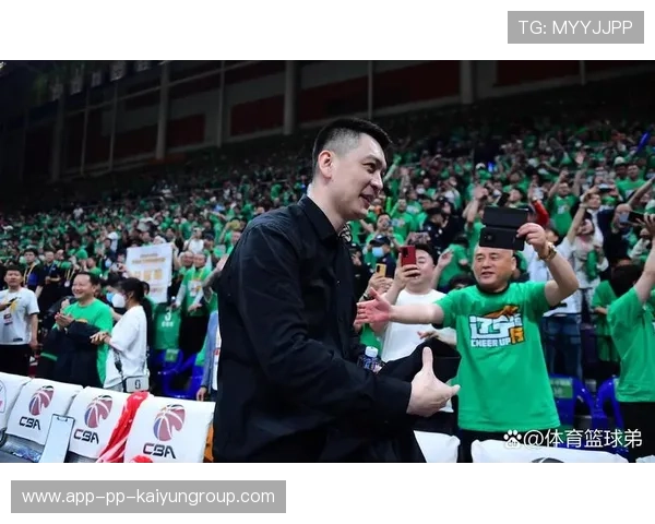 杨鸣称外界质疑未停 球员们激发斗志，杨鸣精彩集锦